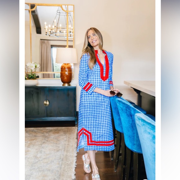 Sail to Sable lovely red, white and blue caftan. Large is sold out everywhere. - Picture 2 of 4